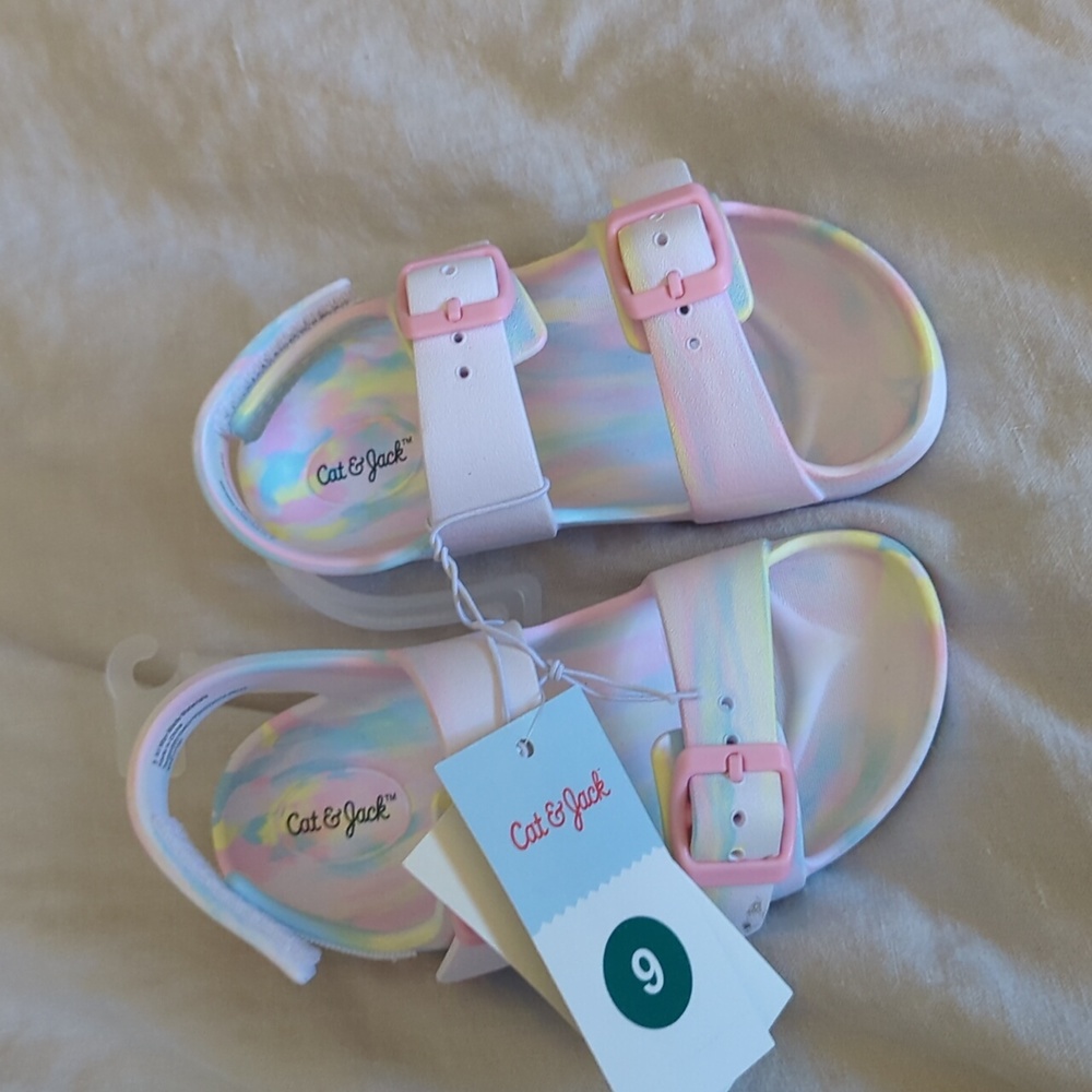 Adorable NWT rainbow sandals